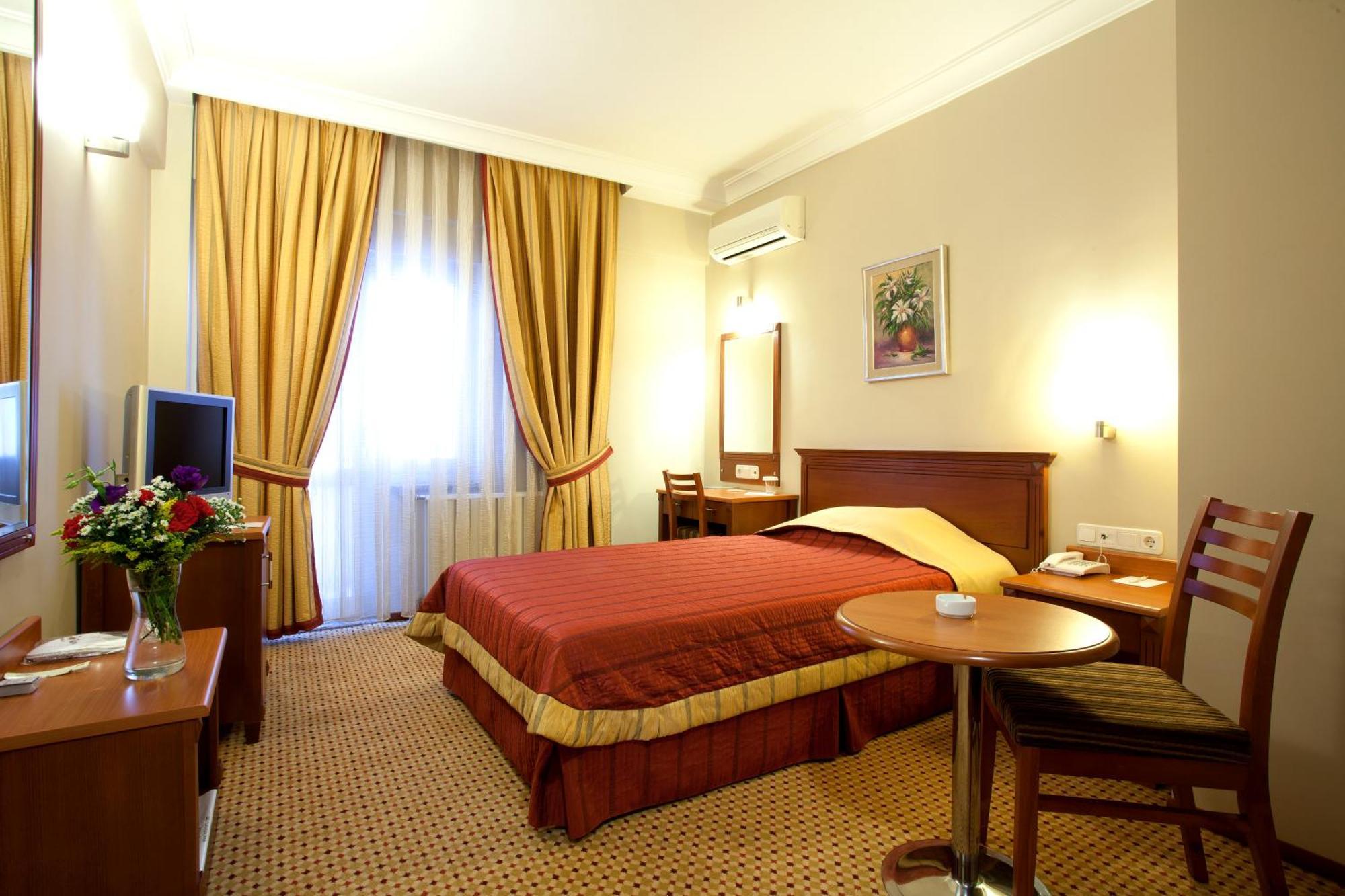 Sefa Hotel 2 Корлу Экстерьер фото